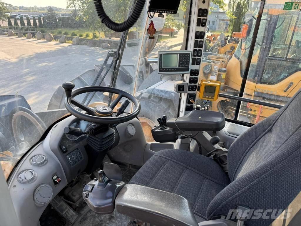 Volvo L 220 H Kolové nakladače