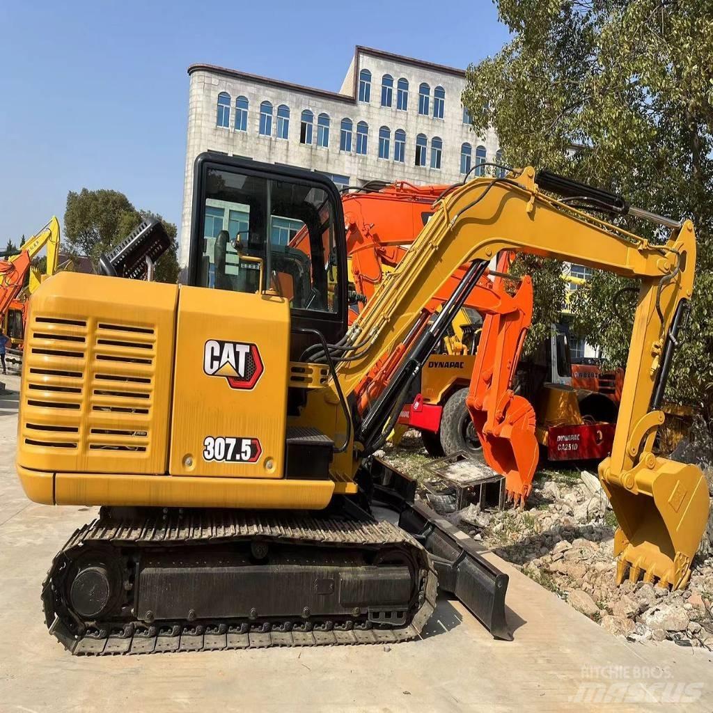 CAT 307.5 Midi rýpadla 7t - 12t