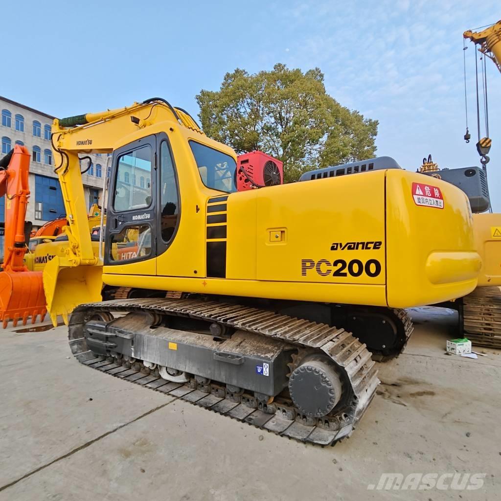 Komatsu PC 200-6 Midi rýpadla 7t - 12t