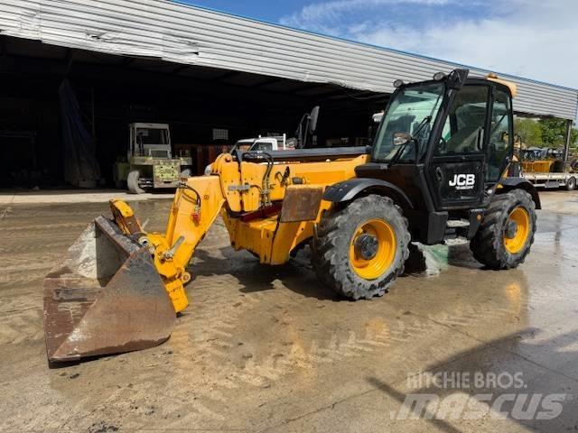 JCB 540-140 Teleskopické manipulátory