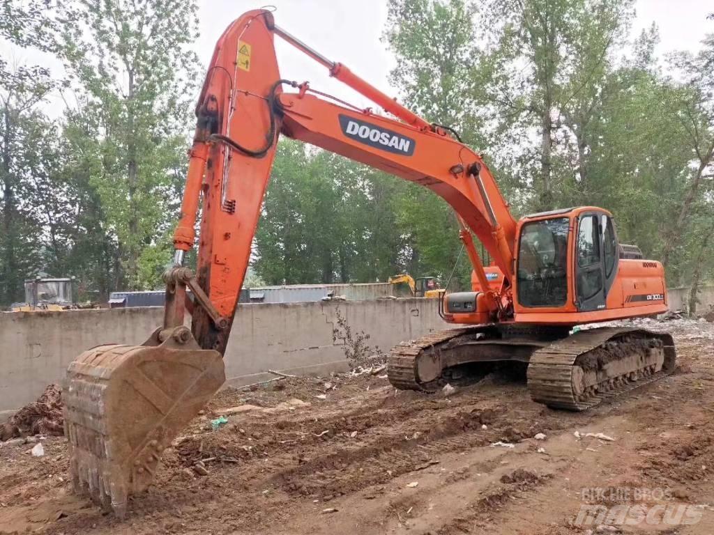 Doosan DX 300 LC Pásová rýpadla