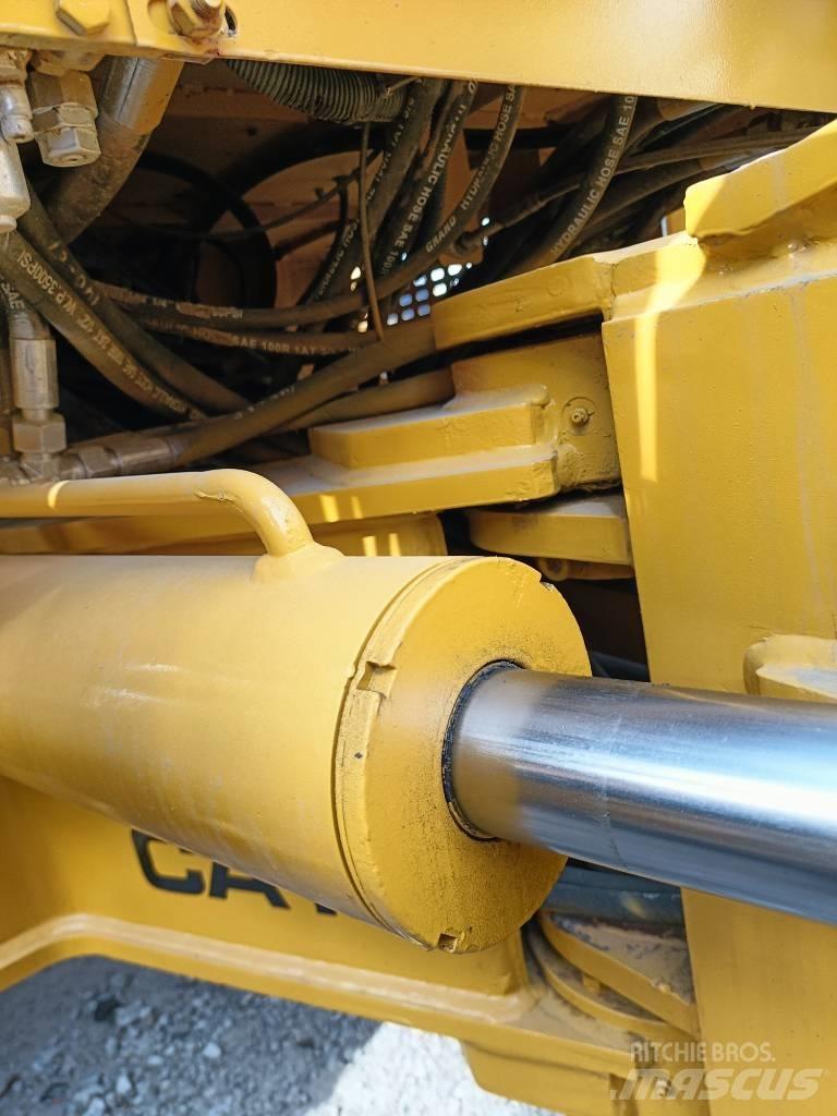 CAT 140K Grejdry
