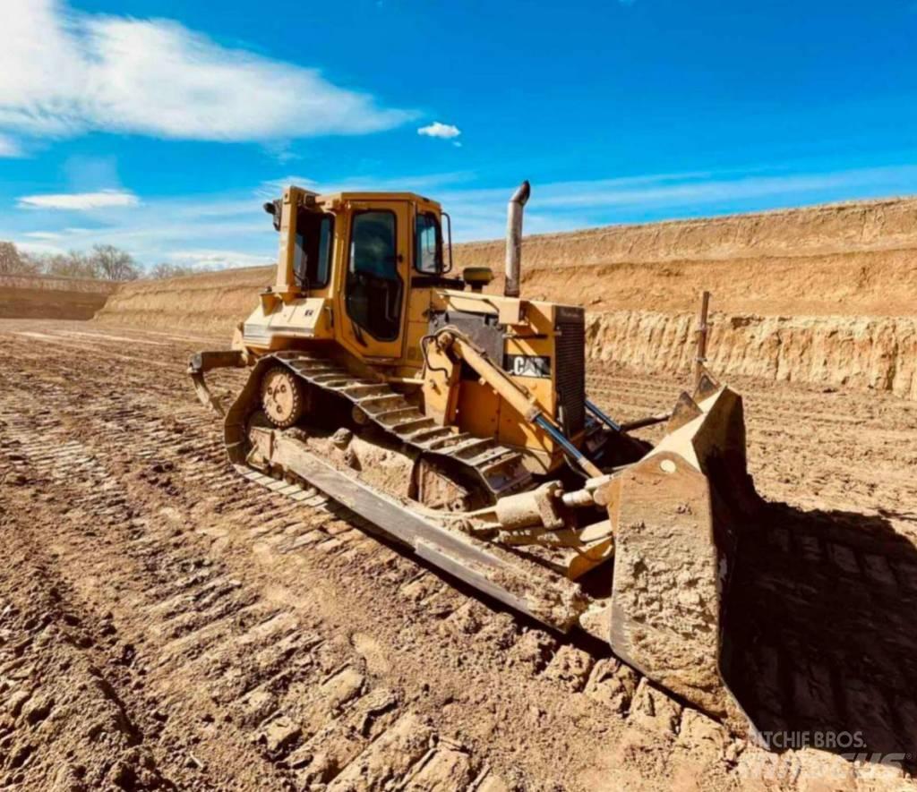 CAT D 5 H Pásové dozery