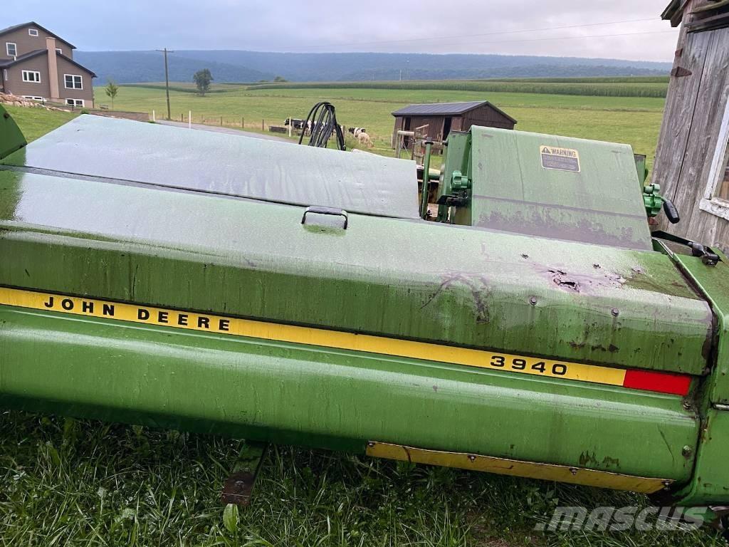 John Deere 3940 Sklízecí řezačka