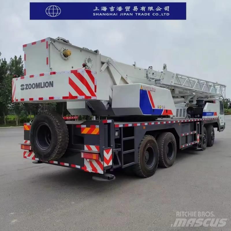 Zoomlion QY50V Univerzální terénní jeřáby