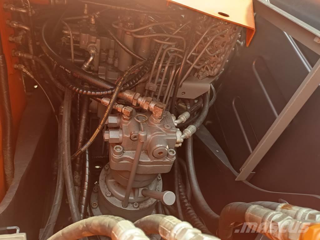 Hitachi ZX 120 Pásová rýpadla