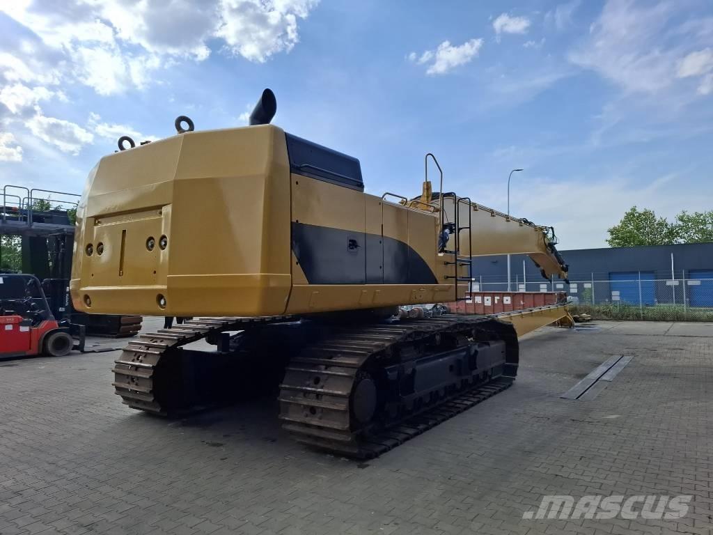CAT 374 D L Stroje pro manipulaci s odpadem