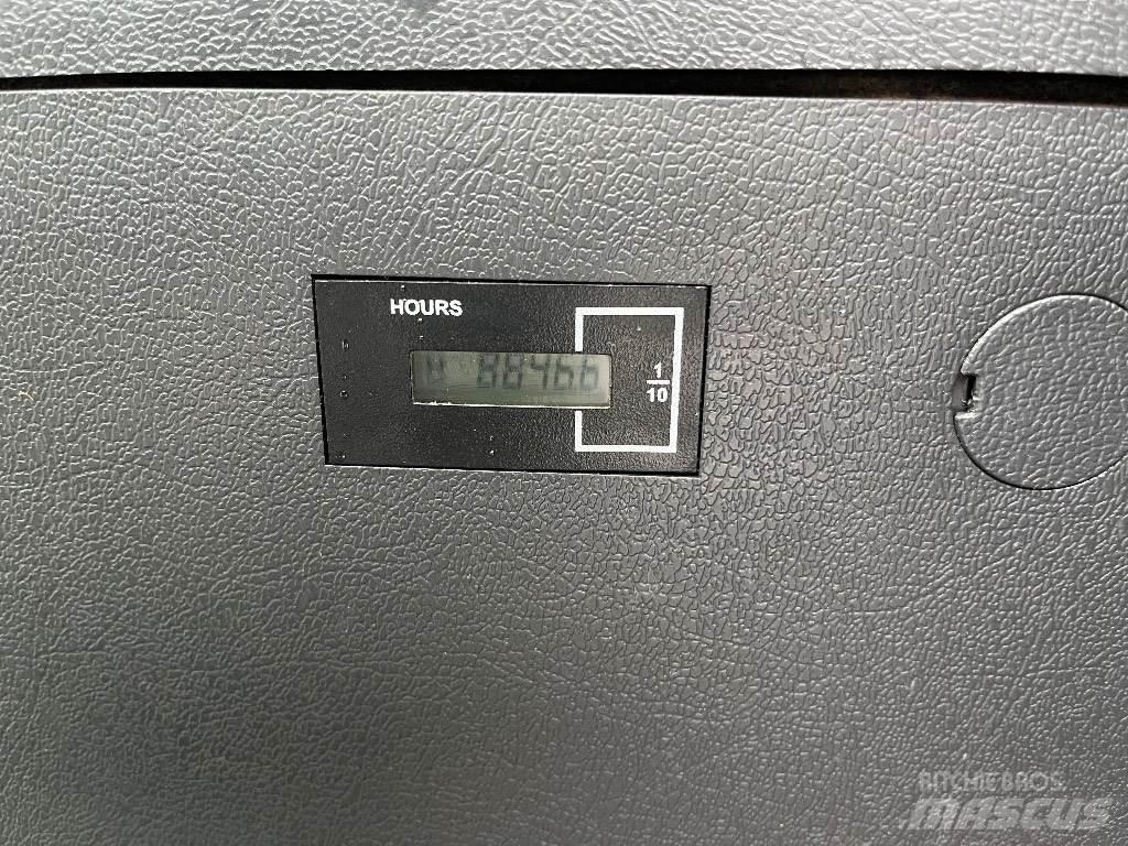 Hyundai HX140L Pásová rýpadla