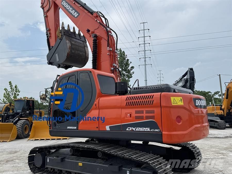Doosan DX 225 LC-9C Pásová rýpadla
