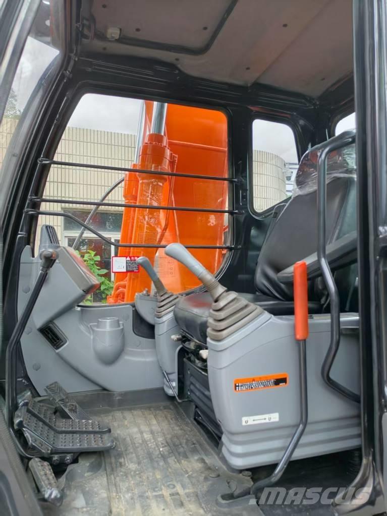 Hitachi ZX 120 Pásová rýpadla