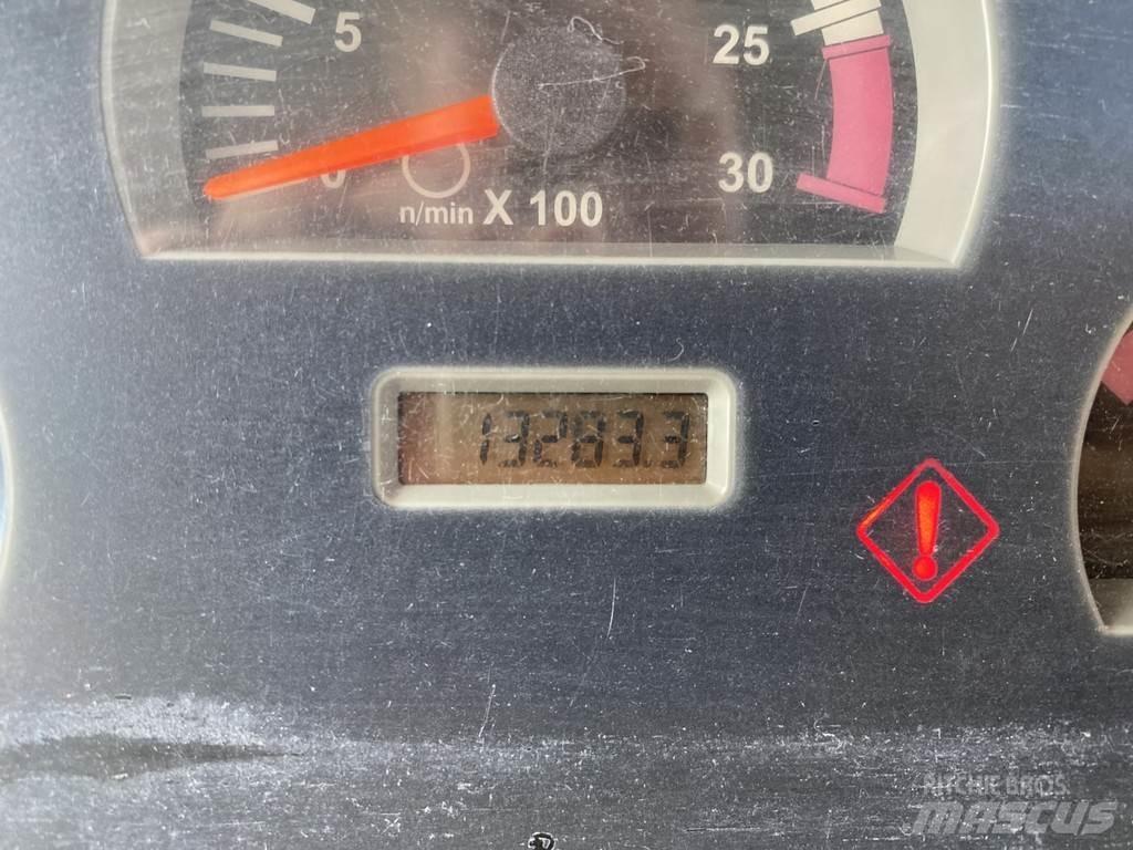 CAT 422 F TURBO Rýpadlo-nakladače