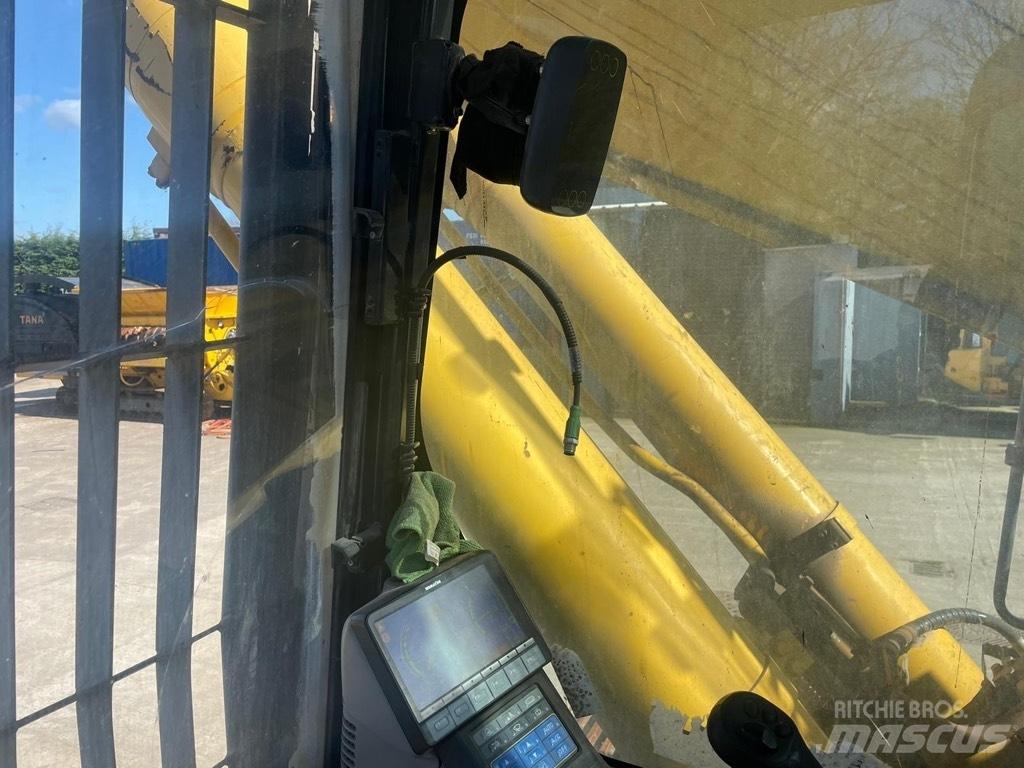 Komatsu PC490LC -10 Pásová rýpadla