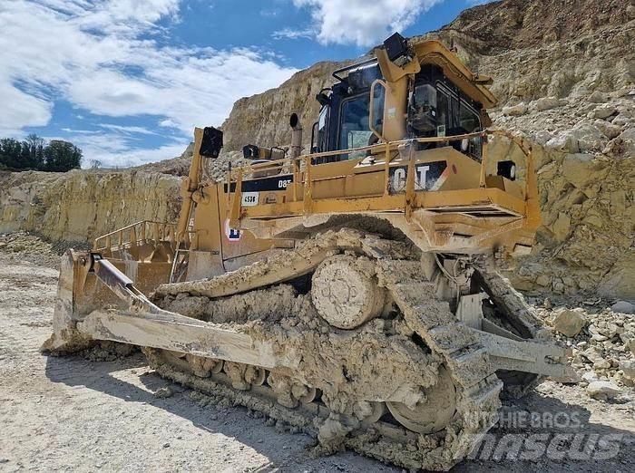 CAT D8T Pásové dozery