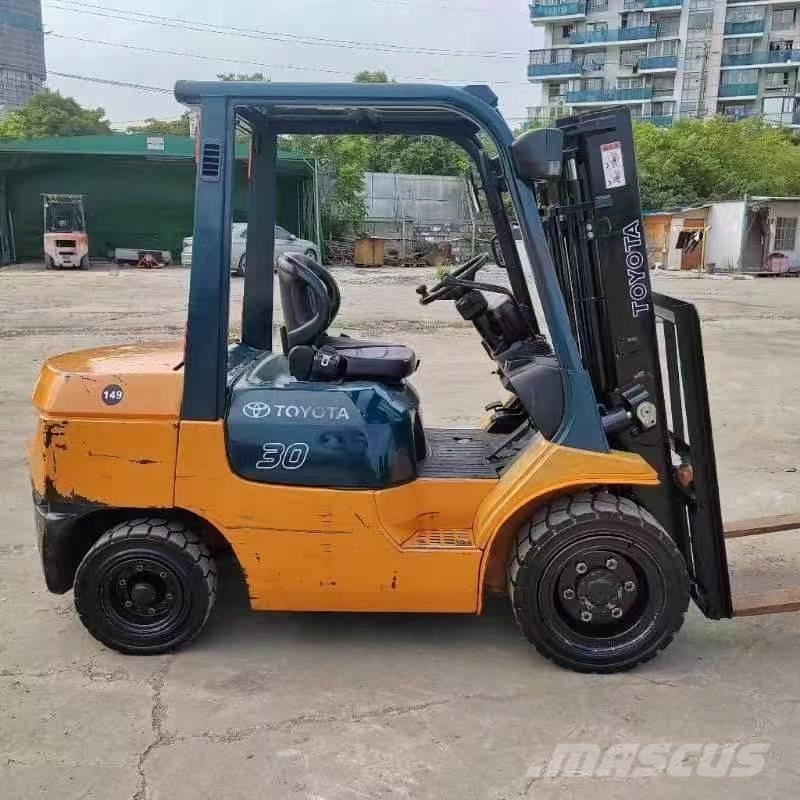 Toyota FD 30 Dieselové vozíky