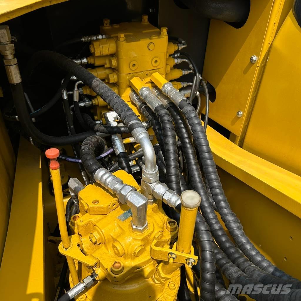Komatsu 160 Pásová rýpadla