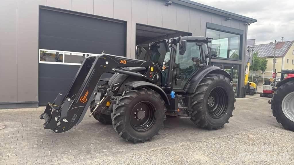 Valtra N175 Traktory