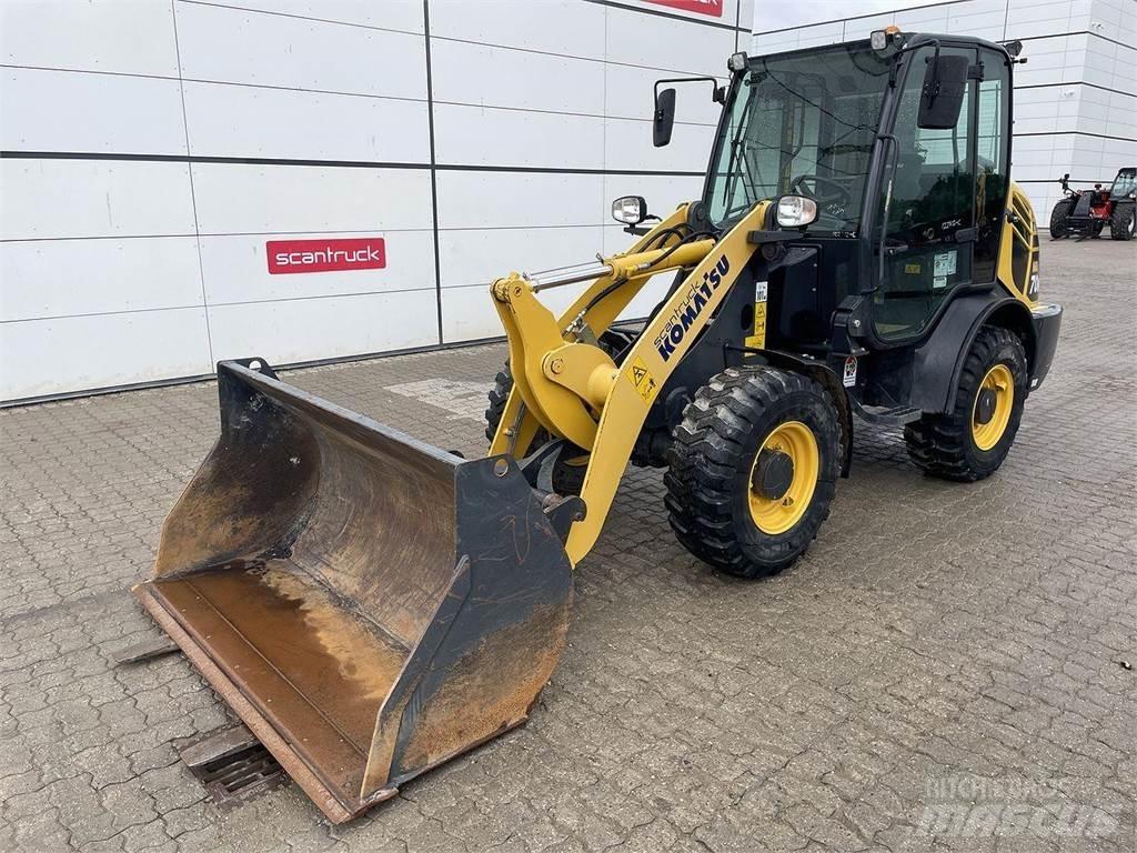 Komatsu WA70M-8EO Víceúčelové nakladače