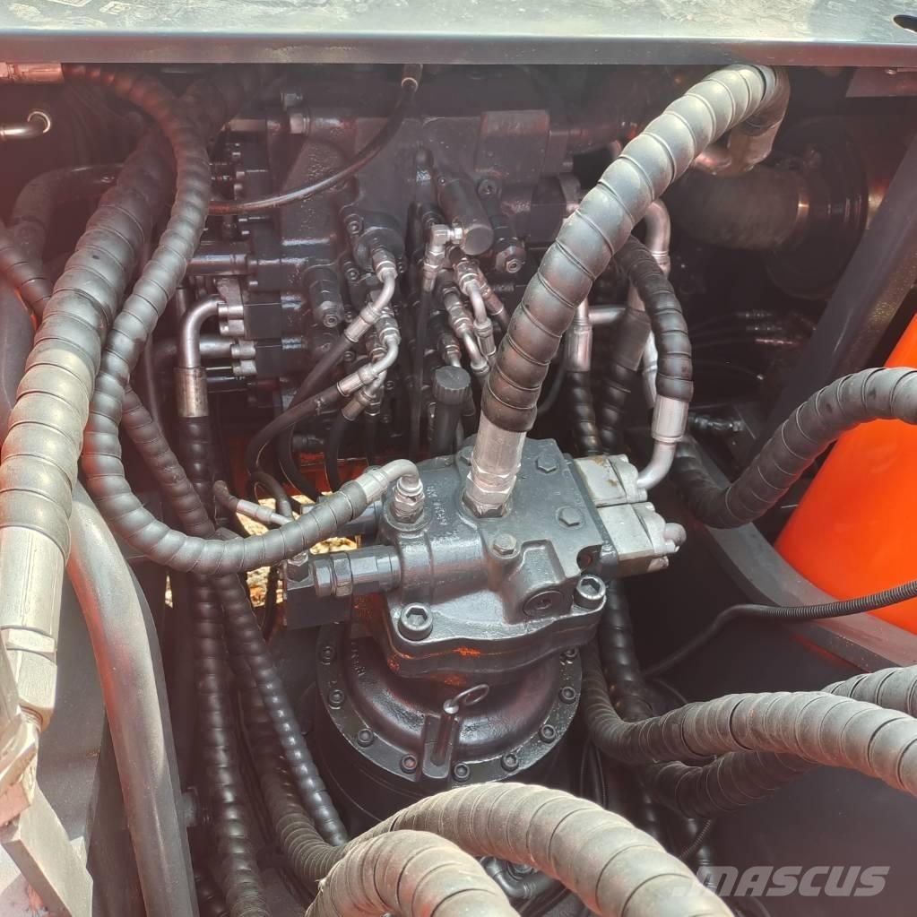 Doosan DX225LC-9C Pásová rýpadla