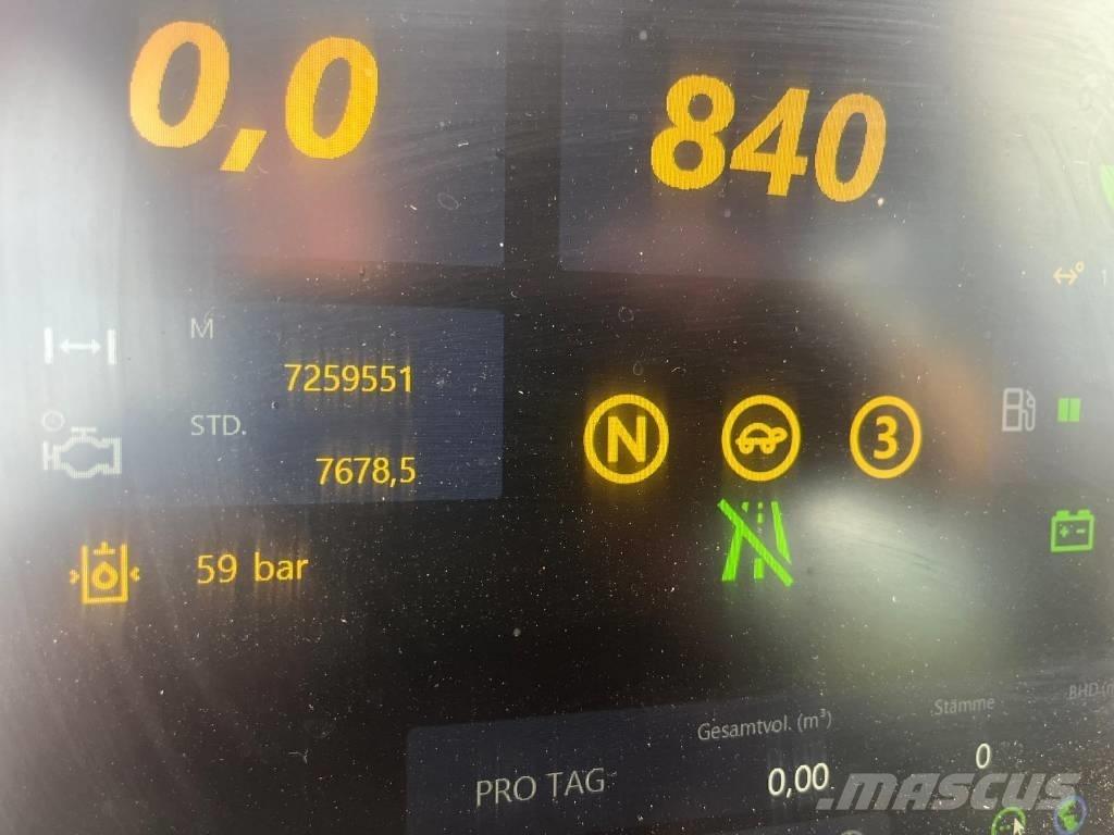 Komatsu 931 XC Harvestory