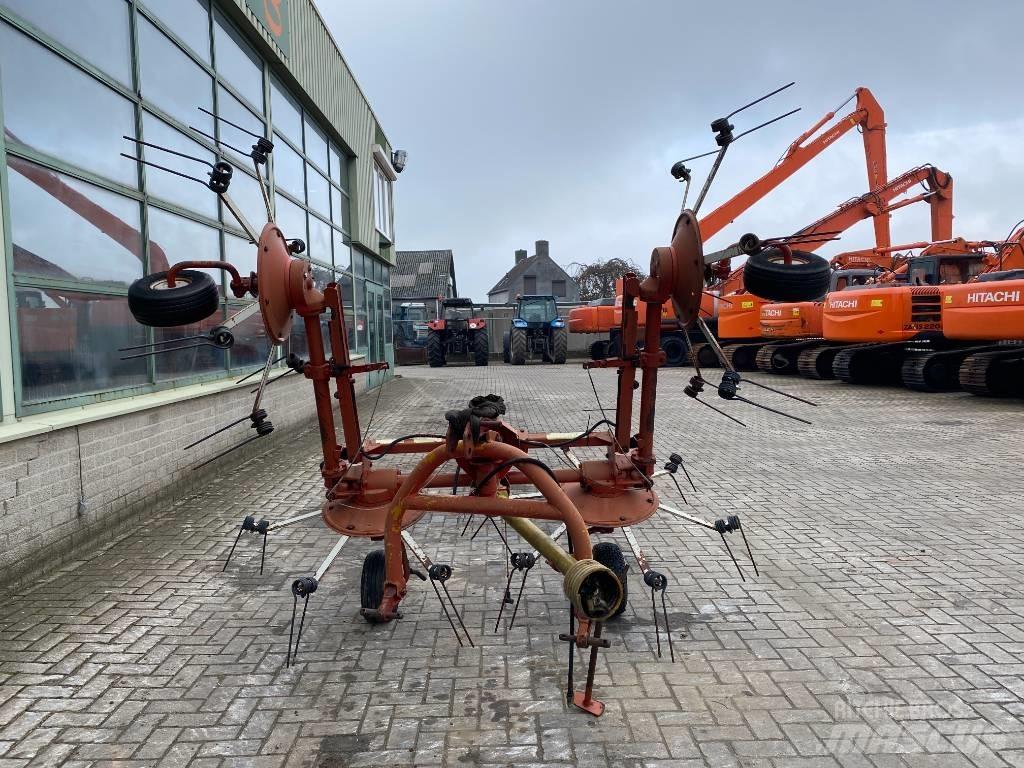 Kuhn 5000 H Obraceče a shrabovače sena