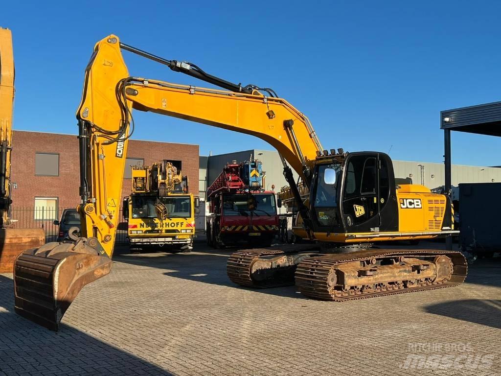 JCB JS 220 LC Pásová rýpadla