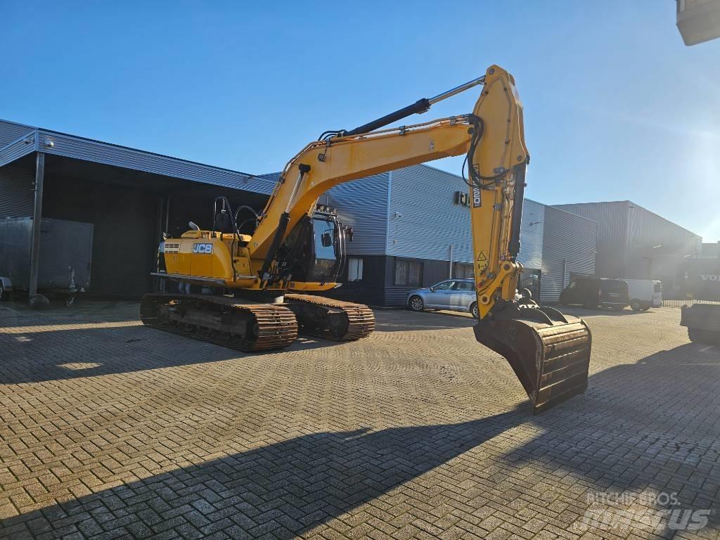 JCB JS 220 LC Pásová rýpadla