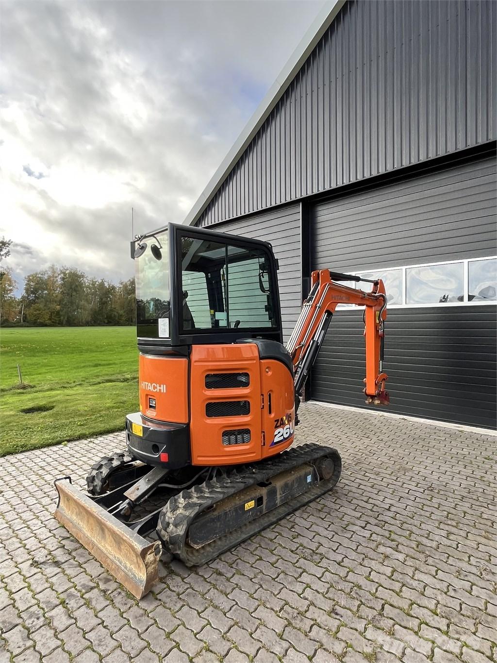 Hitachi ZX 26 U-6 CR Mini rýpadla < 7t