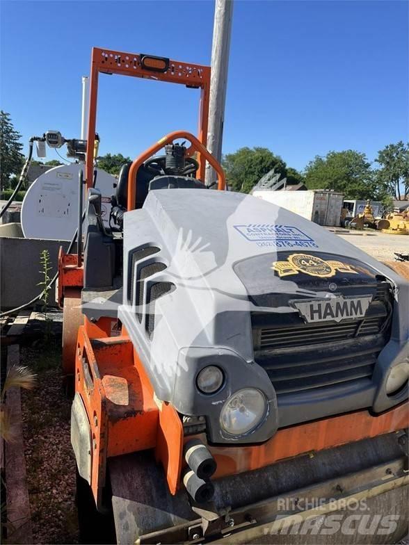 Hamm HD12VV Tahačové válce