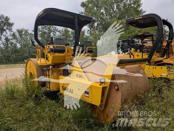 Sakai R2H-4 Tahačové válce