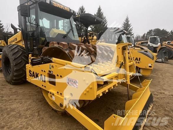 Sakai SV544T Tahačové válce