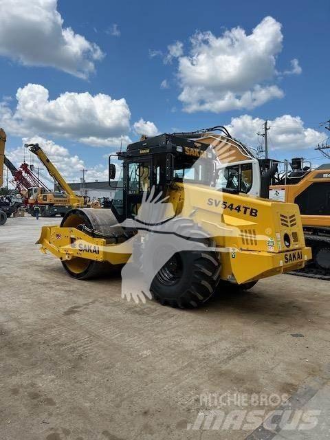 Sakai SV544TB Tahačové válce