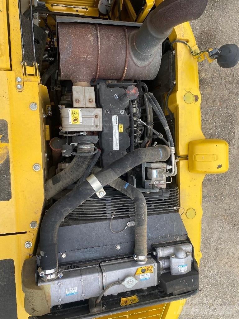 Komatsu PW 148-8 Kolová rýpadla