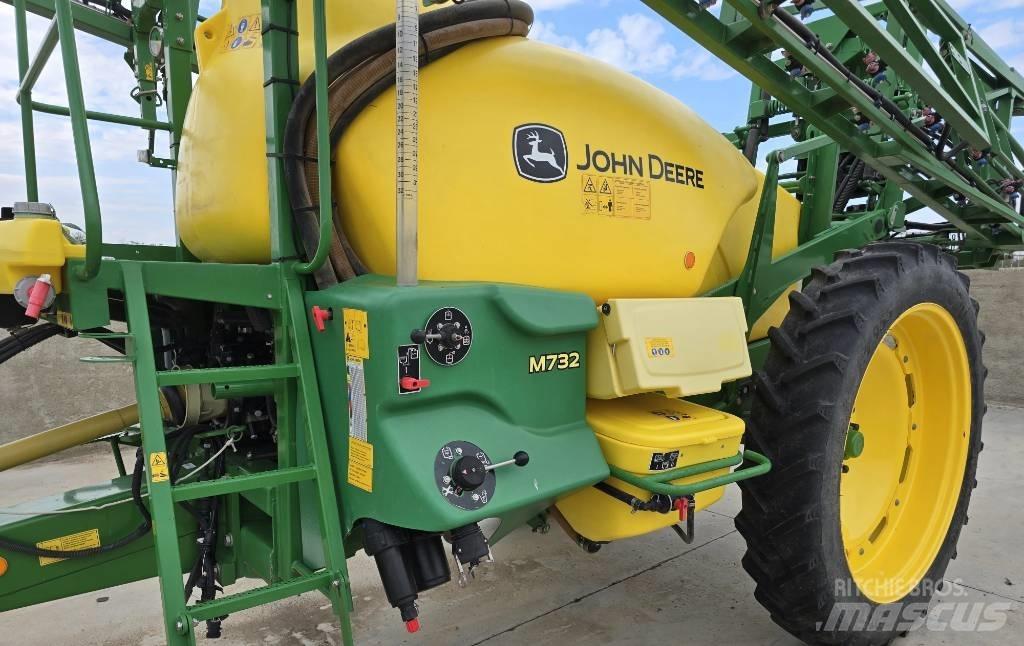 John Deere M 732 Tažené postřikovače