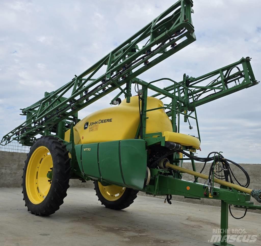 John Deere M 732 Tažené postřikovače