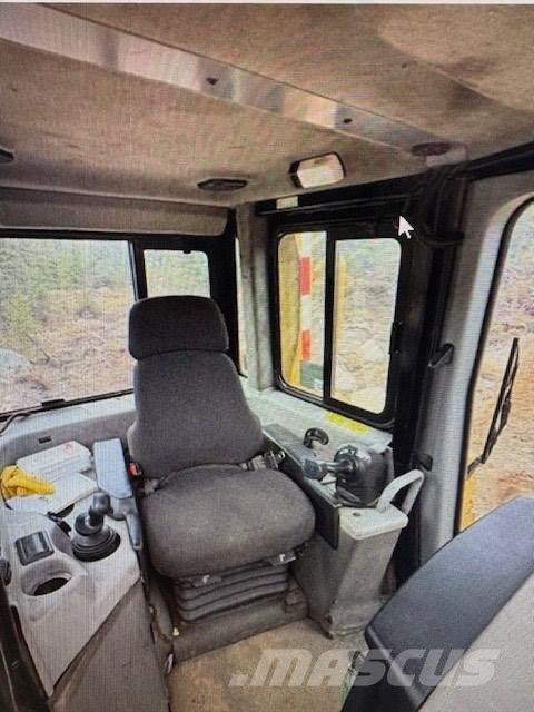 CAT D 6 T Pásové dozery