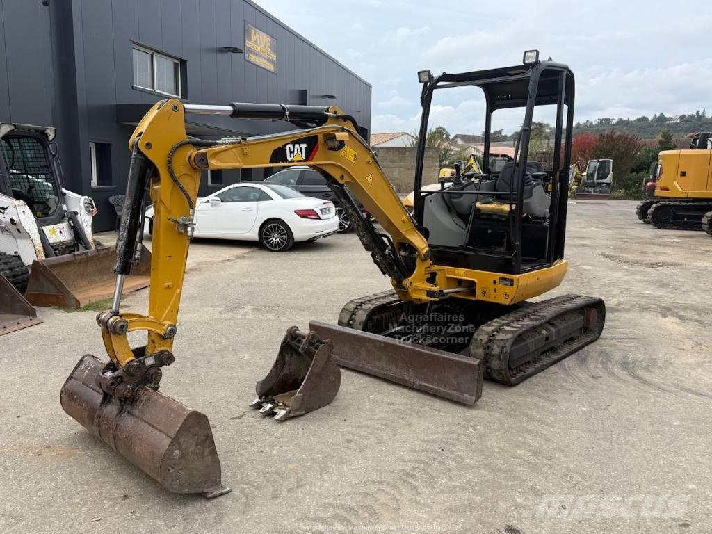 CAT 302.7 CR Mini rýpadla < 7t