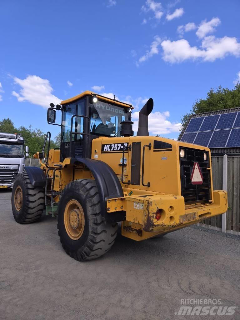 Hyundai HL 757-7 Kolové nakladače