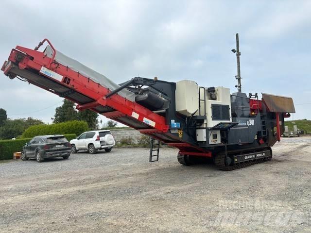 Sandvik QJ 241 Mobilní drtiče