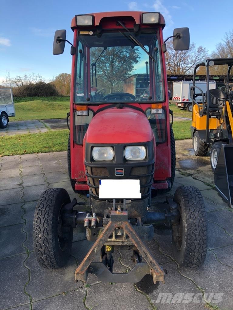 Shibaura ST 330 HST Kompaktní traktory