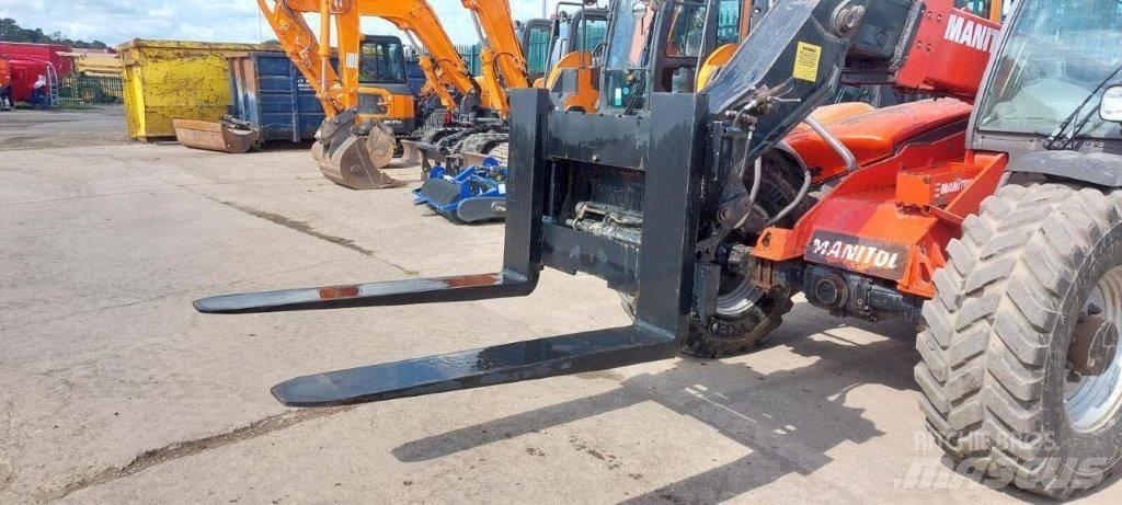 Manitou PFB Teleskopické manipulátory