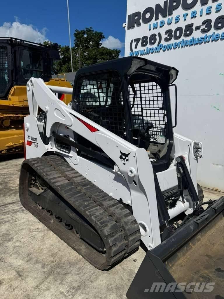 Bobcat T 740 Smykem řízené nakladače