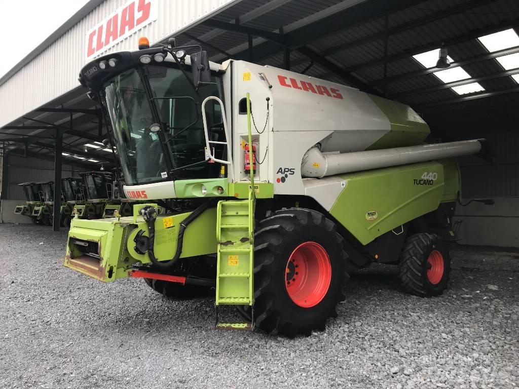 CLAAS Tucano 440 Sklízecí mlátičky