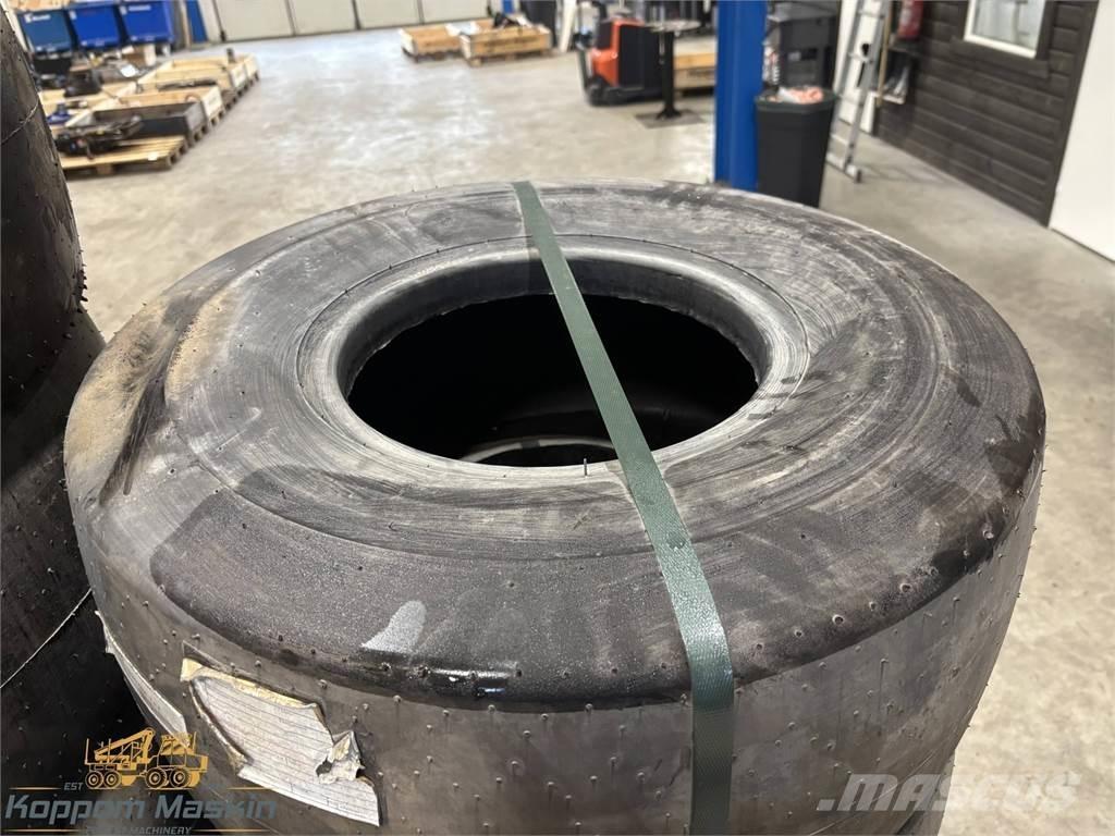Rottne EGS 26x12 Pneumatiky, kola a ráfky
