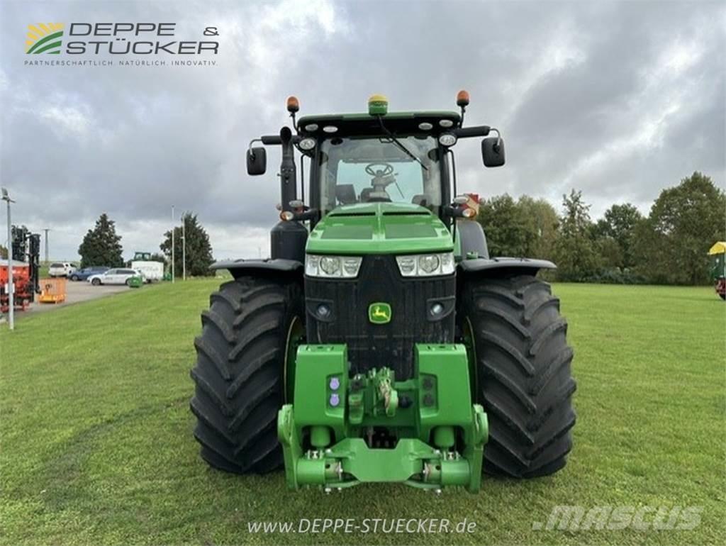 John Deere 8370R Traktory