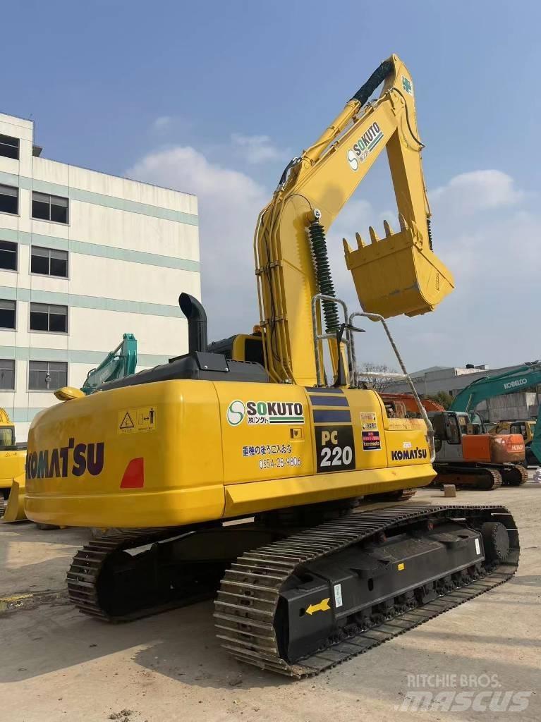 Komatsu PC 220-8 Pásová rýpadla