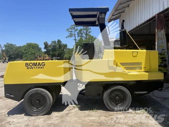 Bomag BW11RH Pneumatikové válce