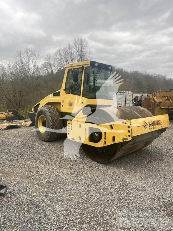 Bomag BW213D-4 Tahačové válce