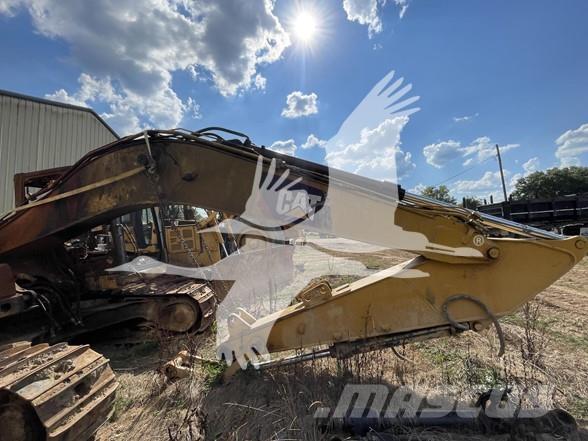 CAT 320 Pásová rýpadla