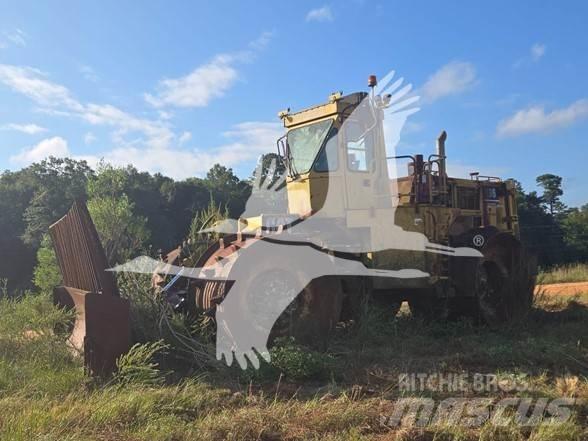 CAT 836C Skládkové kompaktory