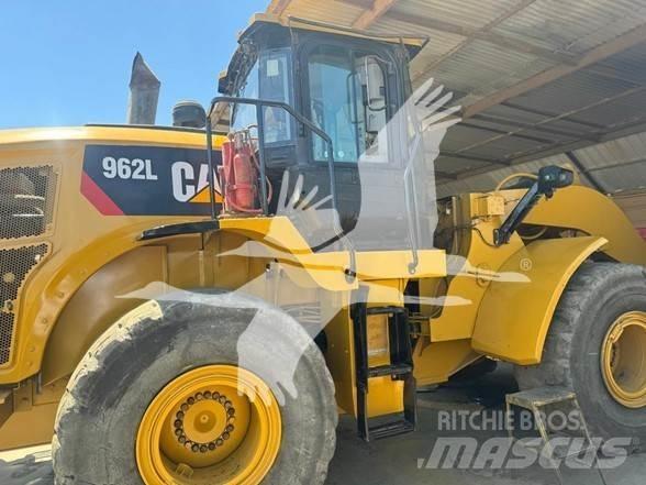 CAT 962L Kolové nakladače